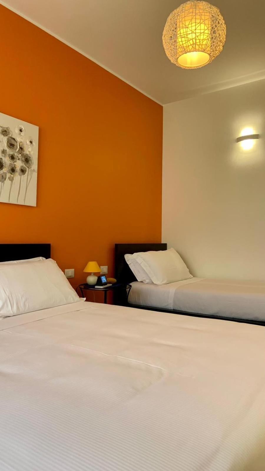 Airuno Rooms ภายนอก รูปภาพ